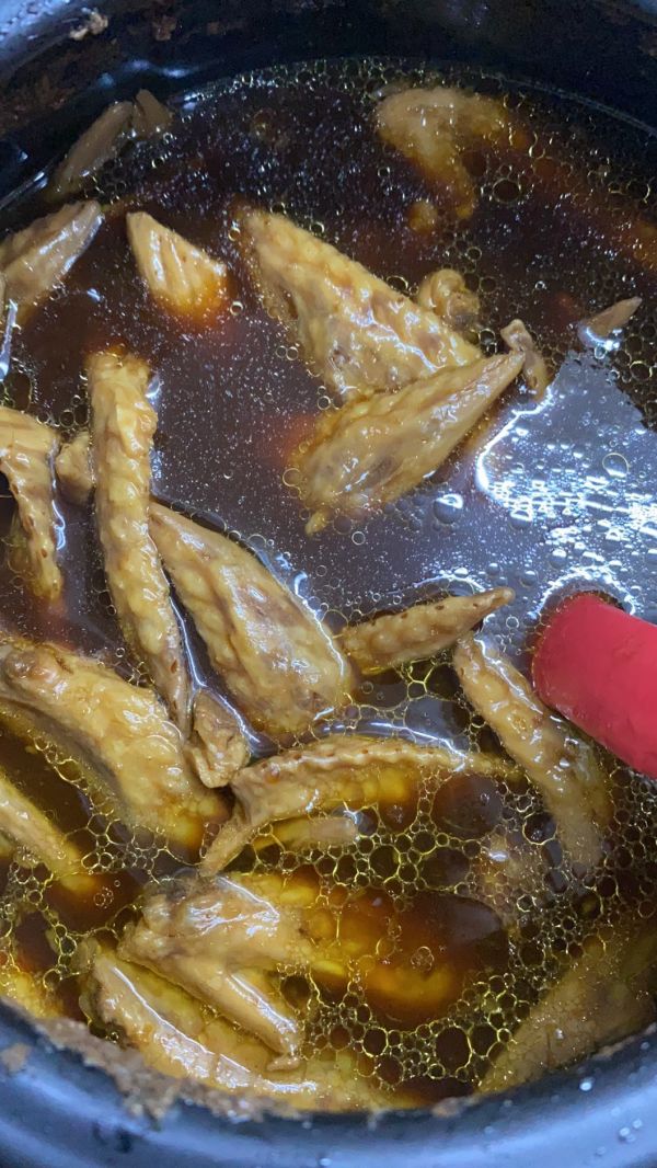 花儿卤入口即化鸡翅尖