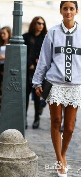 秋冬季节蕾丝裙的穿搭技巧