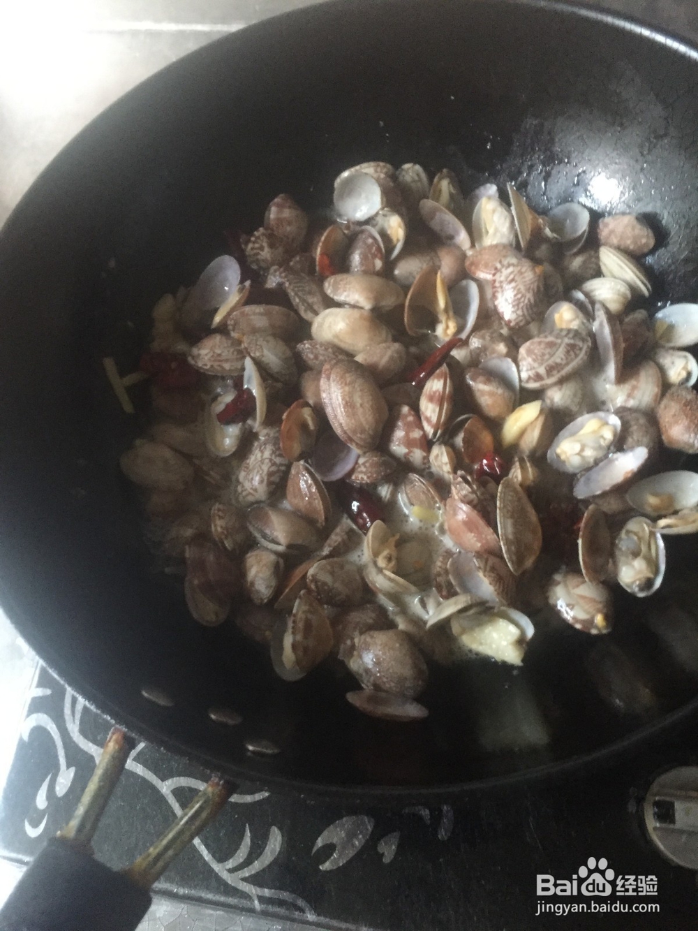 自已动手爆炒花蛤的做法