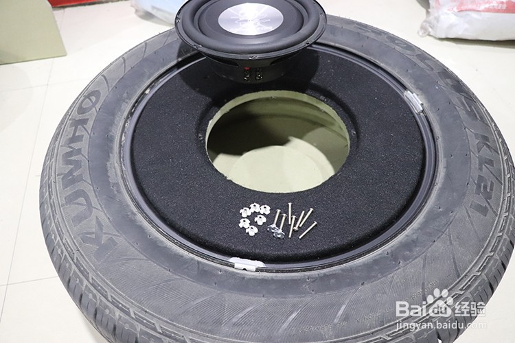 乌市慧声吉普大切诺基汽车音响隔音改装丹拿