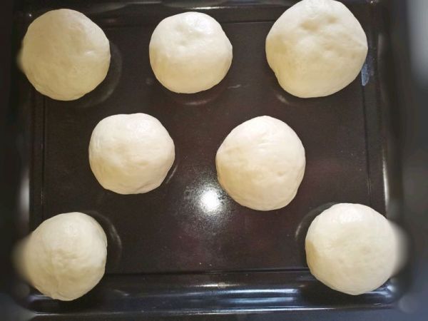 奶黄馅节日面包