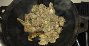 铁锅炖大鹅真好