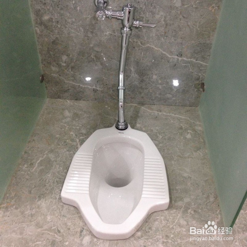 <b>如何预防家里厕所的管道堵塞</b>