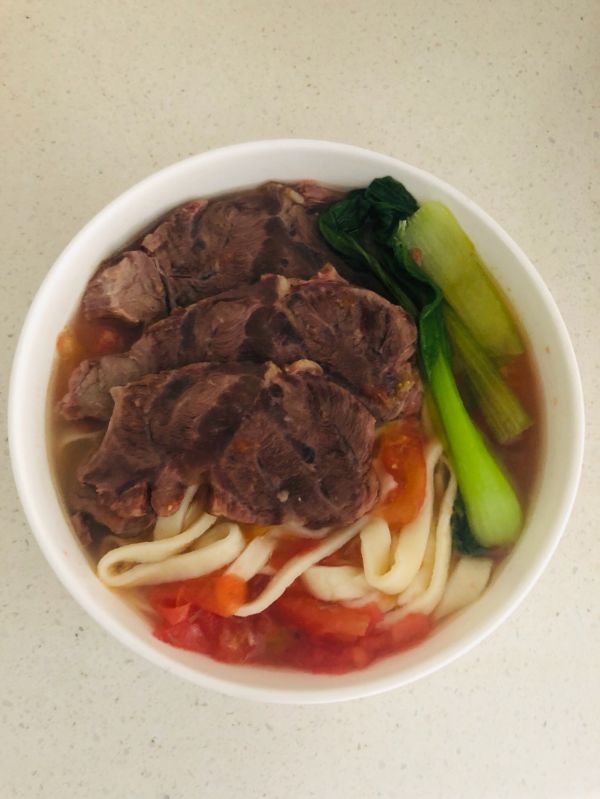 骨汤牛肉手擀面