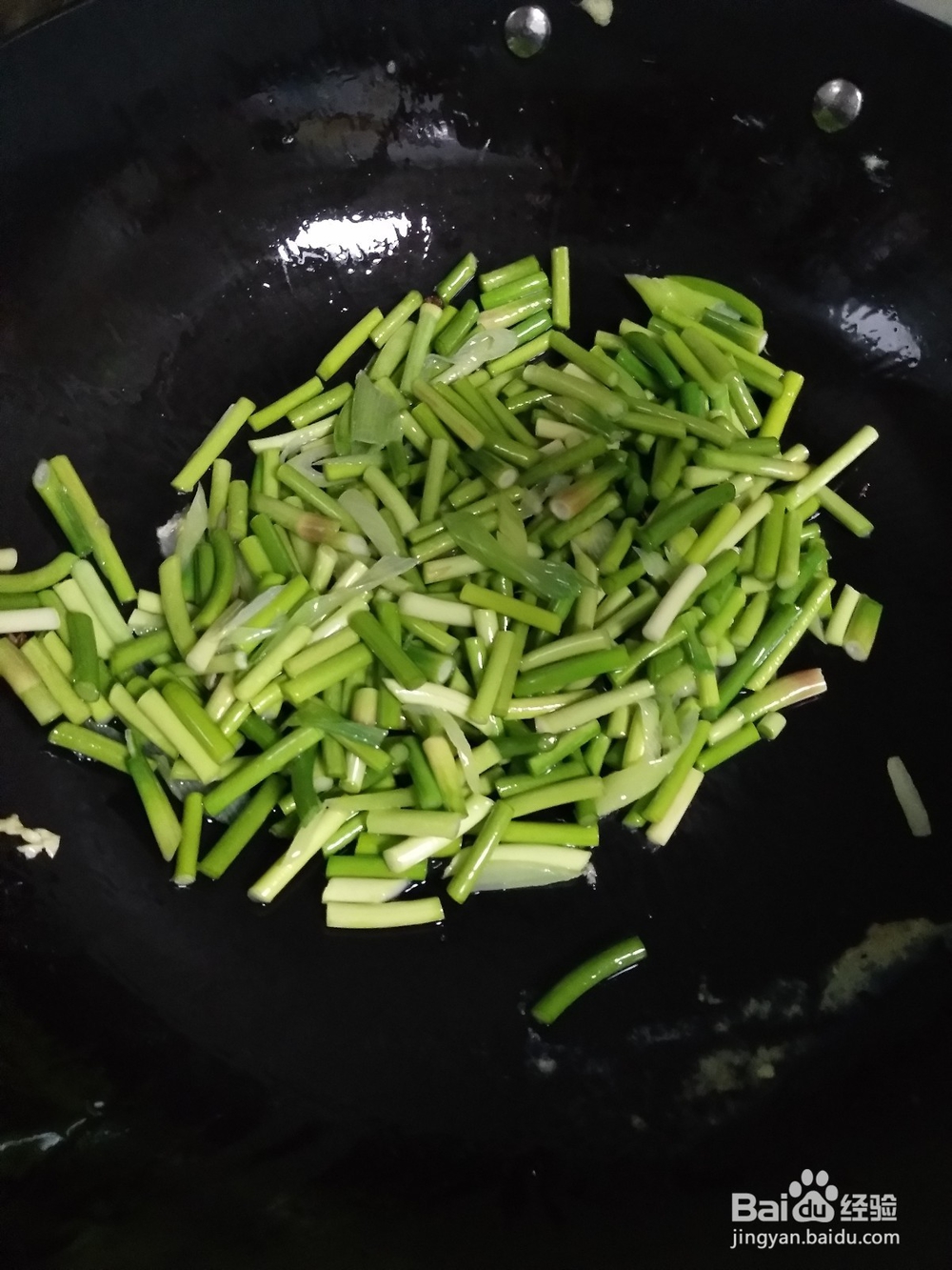 家常菜蒜苔炒鸡蛋