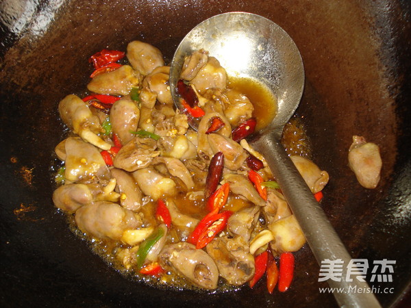 芫爆鸡心的做法