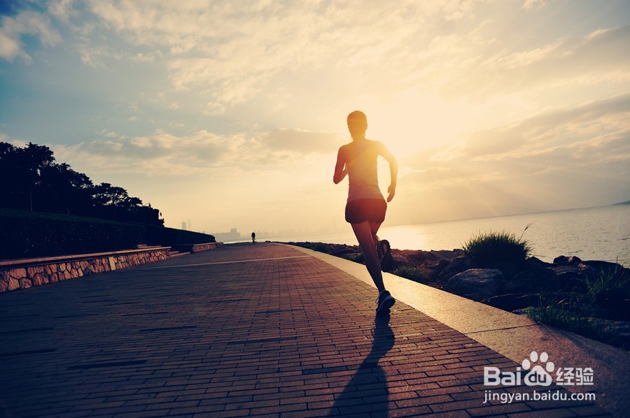 如何在快节奏的生活中高效地进行排毒塑形?