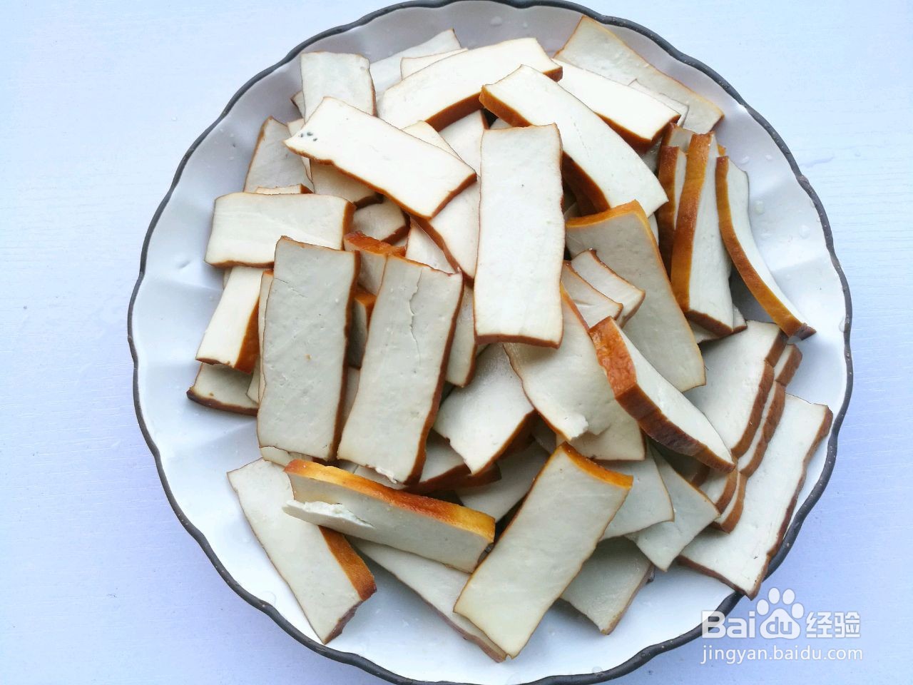 芹菜炒香干的做法