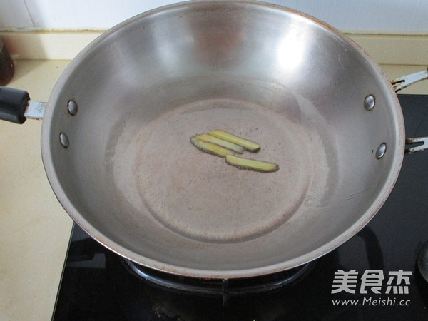 荠菜笋片干贝羹