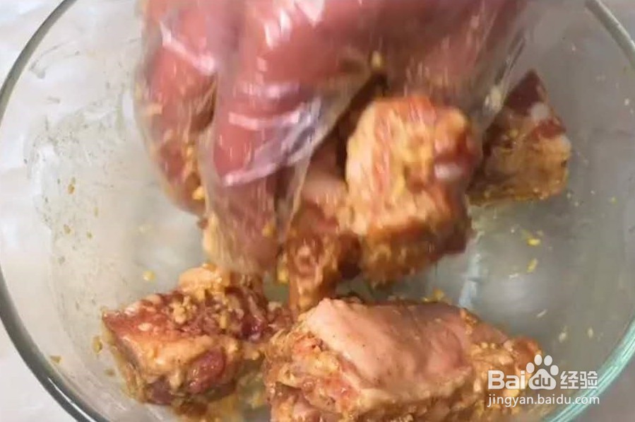 如何做蒜香排骨