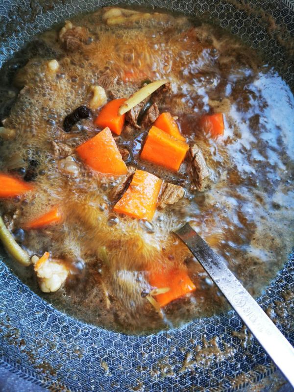 咖喱土豆牛肉饭