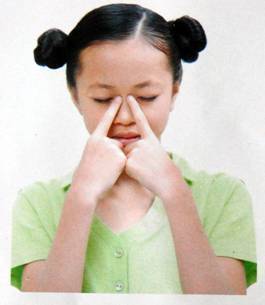 怎样做眼保健操
