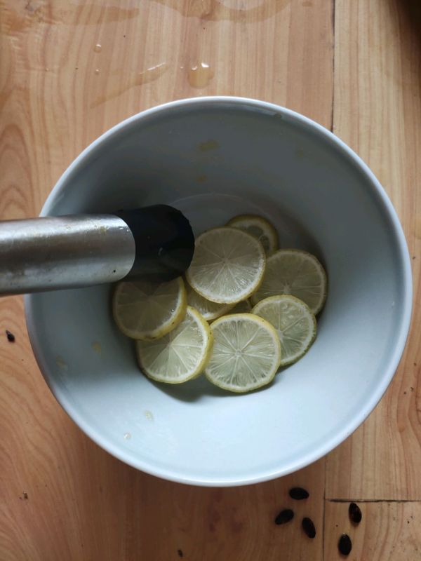 黄西瓜柠檬薄荷饮