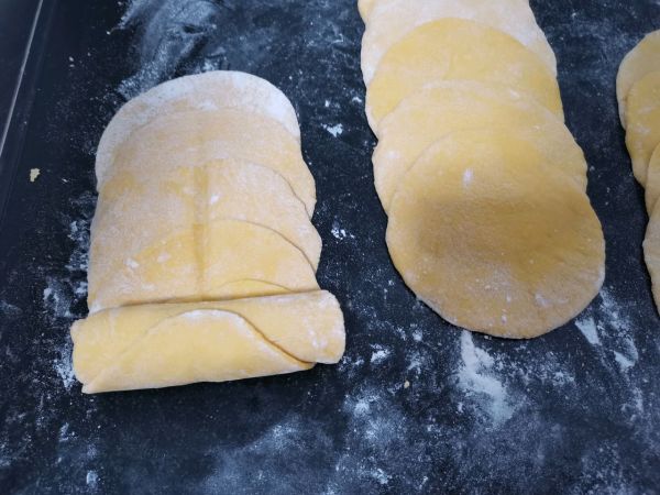 七彩玫瑰花馒头