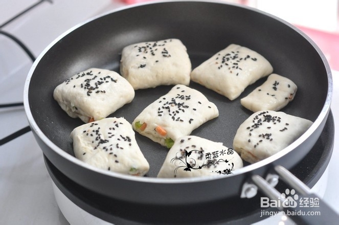 火腿肠蔬菜发面饼