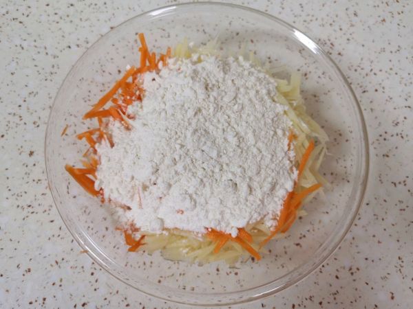 焦香土豆丝鸡蛋饼