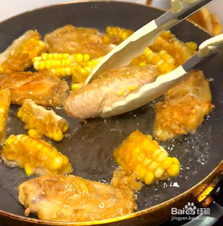 家常菜:香辣鸡翅煲的做法