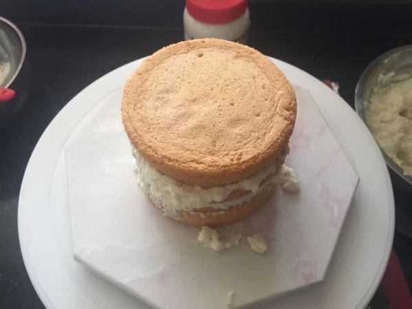巧克力淋面蛋糕