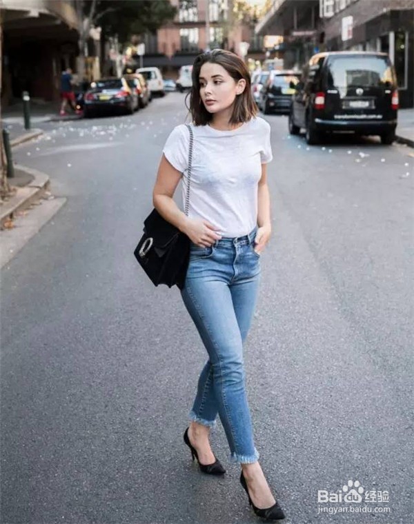 T恤+九分裤,普通女孩也能穿出时尚感!