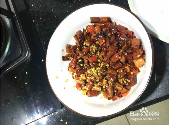 成都本地人就是爱吃辣来看看水煮肉片怎么做