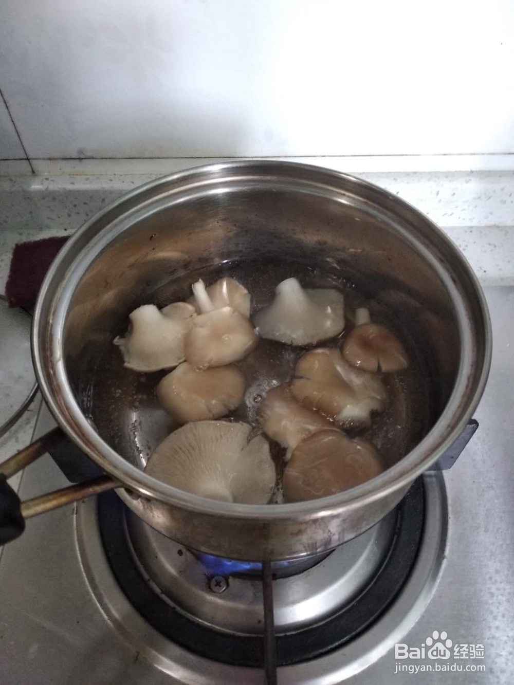 黄瓜蘑菇炒面如何做？