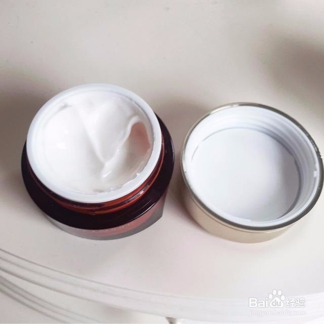 #过年#正确涂抹护肤品的方法——让你变得更美