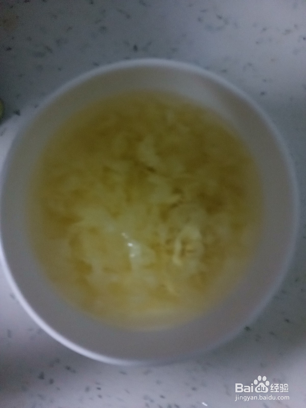 砂锅绿豆银耳百合汤