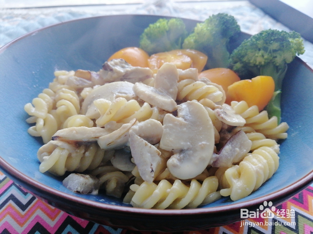 诱惑味蕾的低脂奶油蘑菇面