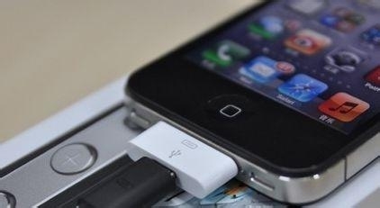 iphone手机使用技巧：第一次给iPhone充电须知