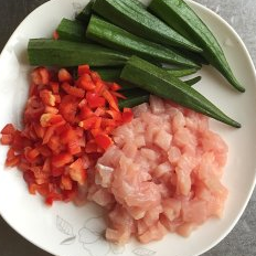 花椒黄秋葵炒猪肉的做法