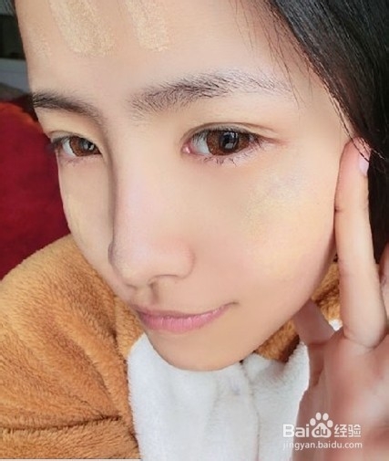 怎样打造赴约清爽淡妆？