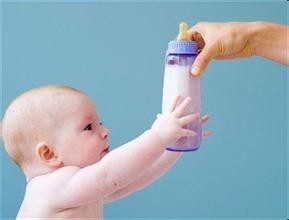 宝宝段母乳后不吃奶粉这么办