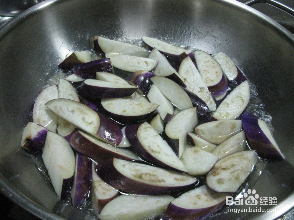 茄子怎么做法好吃--咸鱼茄瓜煲