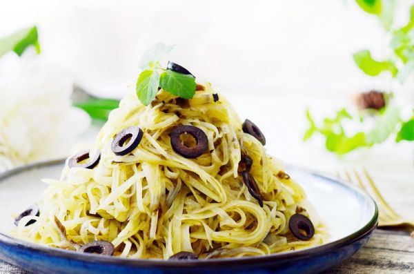 橄榄菜凉拌脆口土豆丝