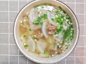 超级好喝的萝卜肉汤