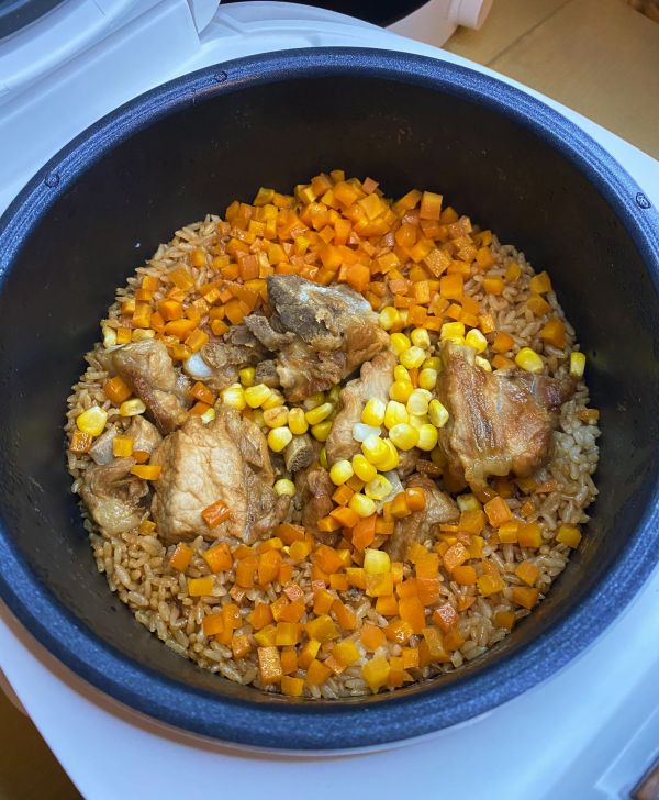 电饭煲快手排骨焖饭