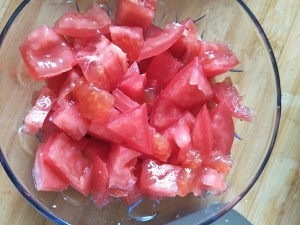 食补养生西红柿金针菇豆腐汤的做法