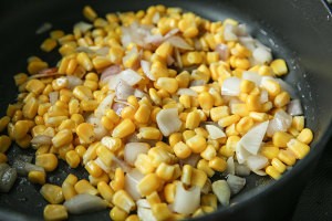 教大家做玉米火腿浓汤