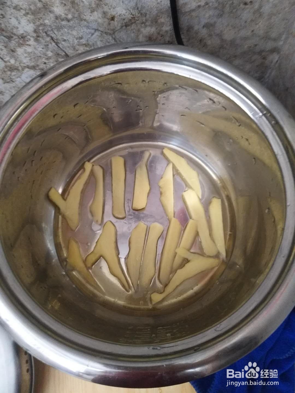 酱油盐焗鸡怎么做？