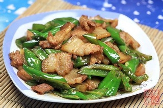 用红花籽油如何炒出好吃的五花肉？