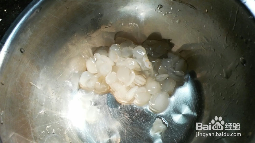 适合懒人做的桃胶皂角米炖奶