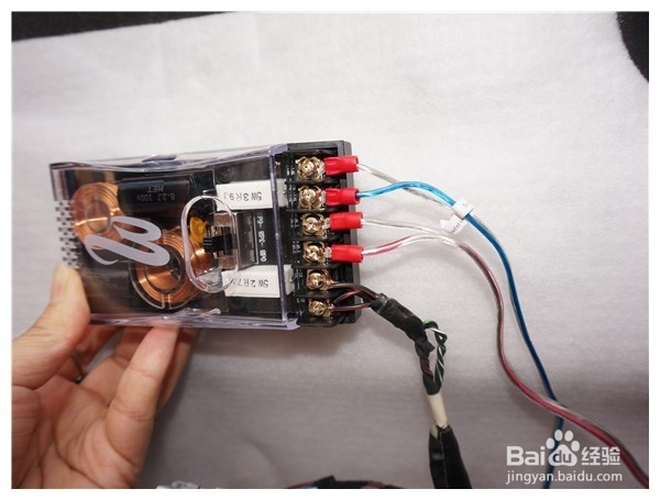 宝马520音响无损改装美国西海岸宝马专用三分频