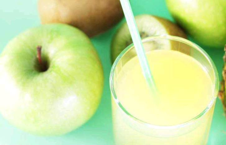 苹果和猕猴桃可以一起榨成果汁喝吗