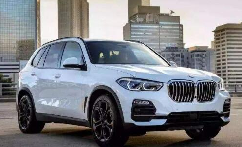 x5运动模式座椅夹紧吗