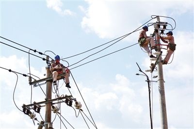 10KV电力线路对地最小安全距离是多少