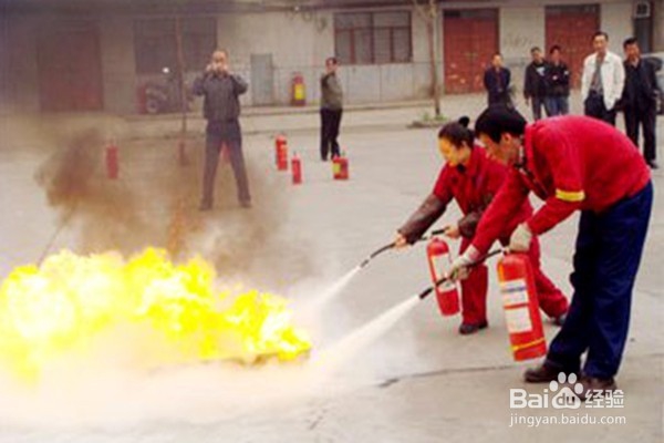 使用干粉ABC灭火器的注意事项有哪些？