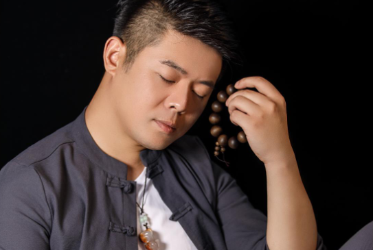 一次次的选择原谅你可明白我内心的伤悲是什么歌名