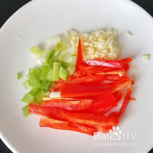 芹菜炒牛肉的做法