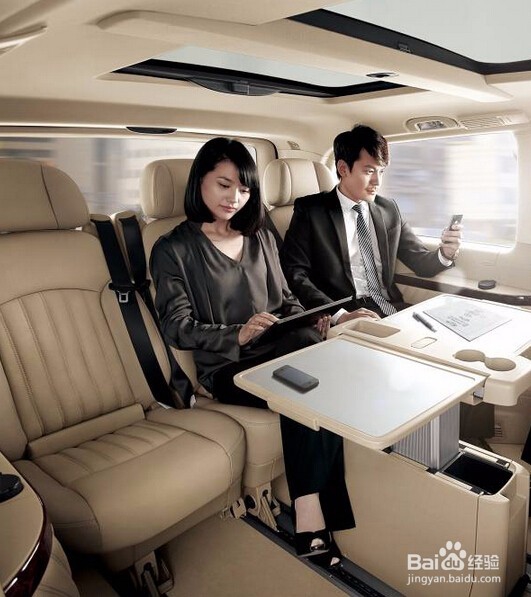 二十几岁女生服装搭配，穿衣风格搭配注意的细节