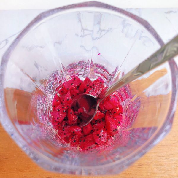 火龙果西米气泡饮